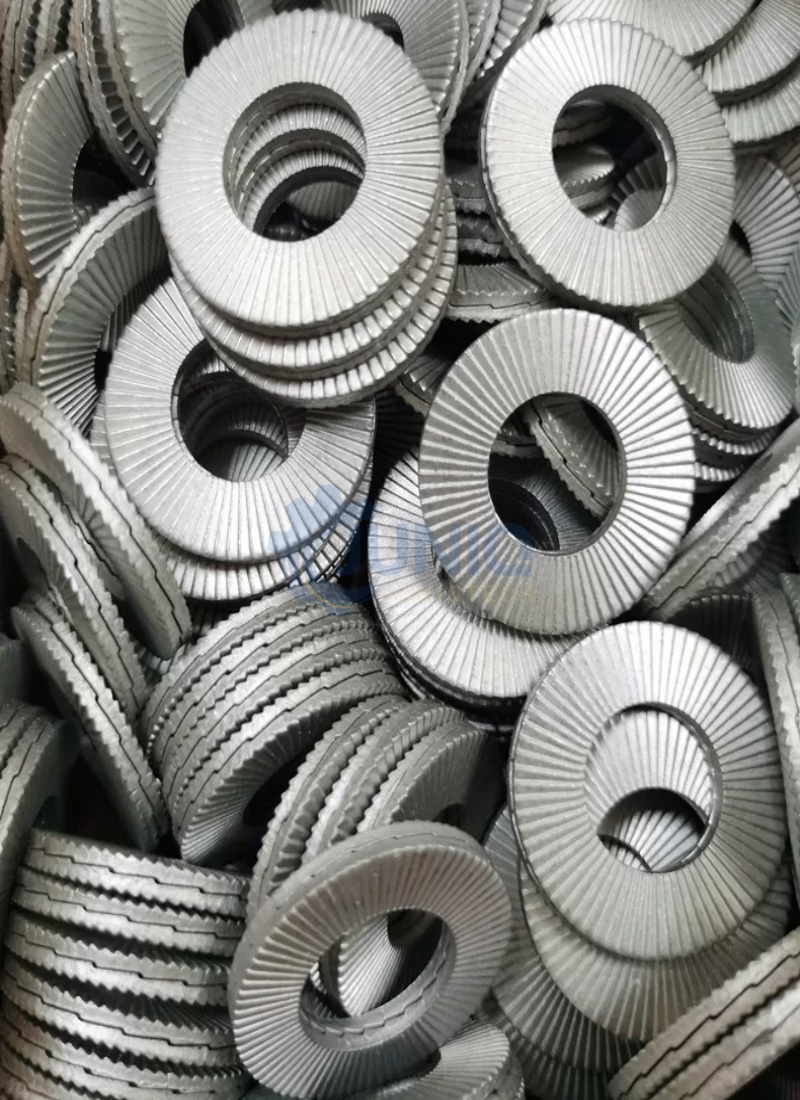 Steel lock washers with teeth.jpg